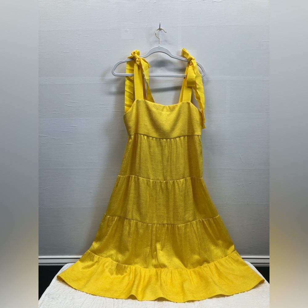 **SOLD**Alice + Olivia ribbon sleeve dress, yellow, EUC